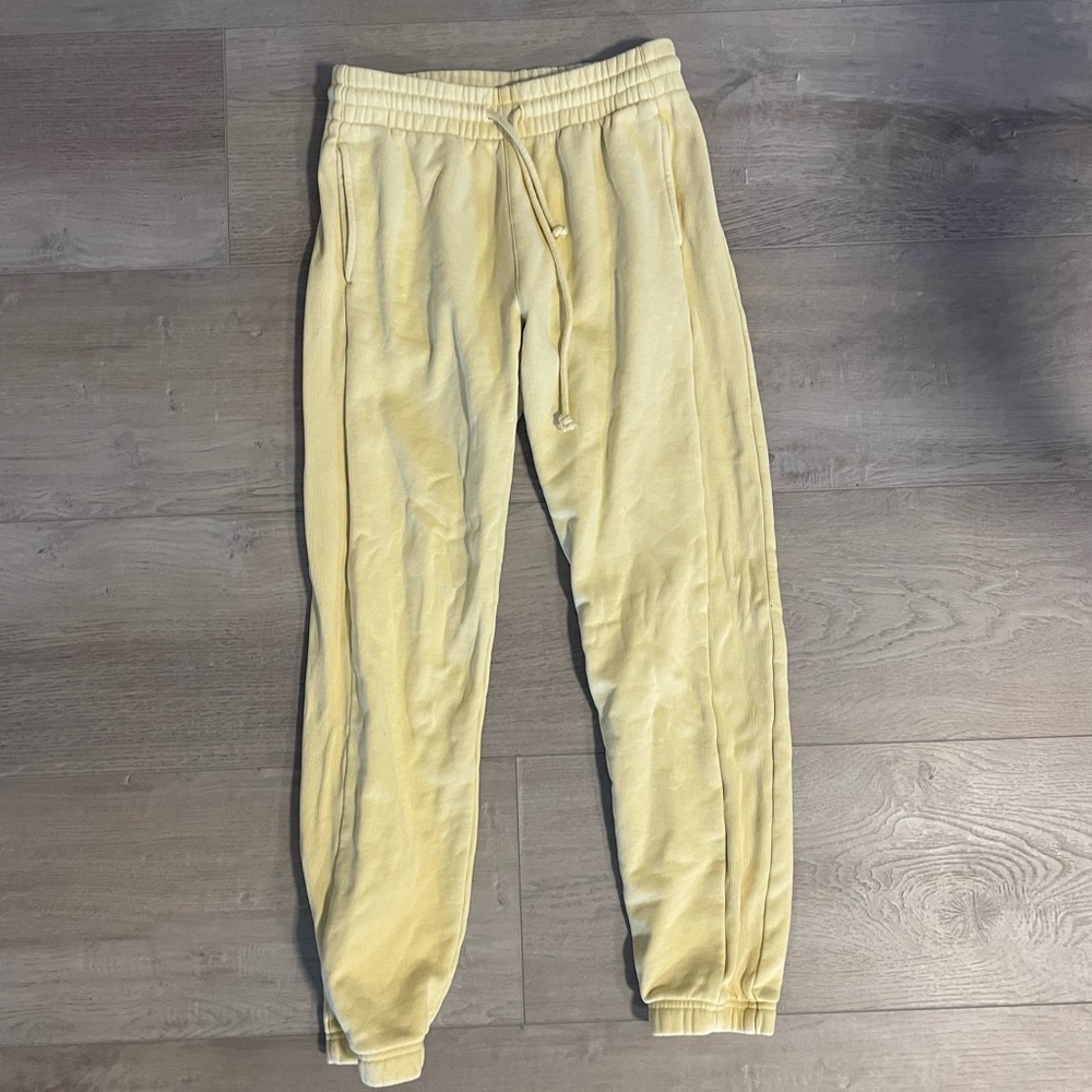 TNA cozy fleece sweatpants